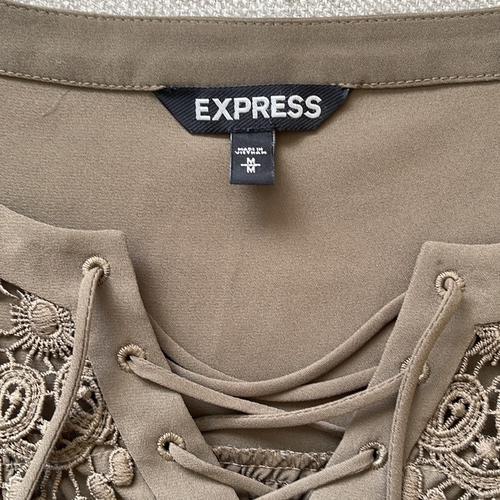 Express Blouse - Picture 3 of 3